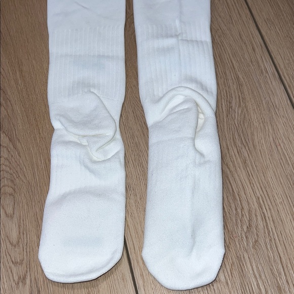 EUC - Nike White Dri-Fit Athletic Socks and Matrix Blue Shin Guards - Picture 10 of 16